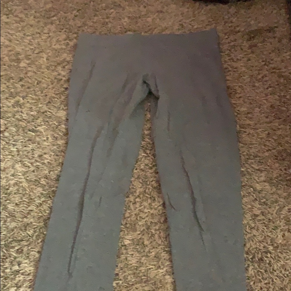 gray leggings